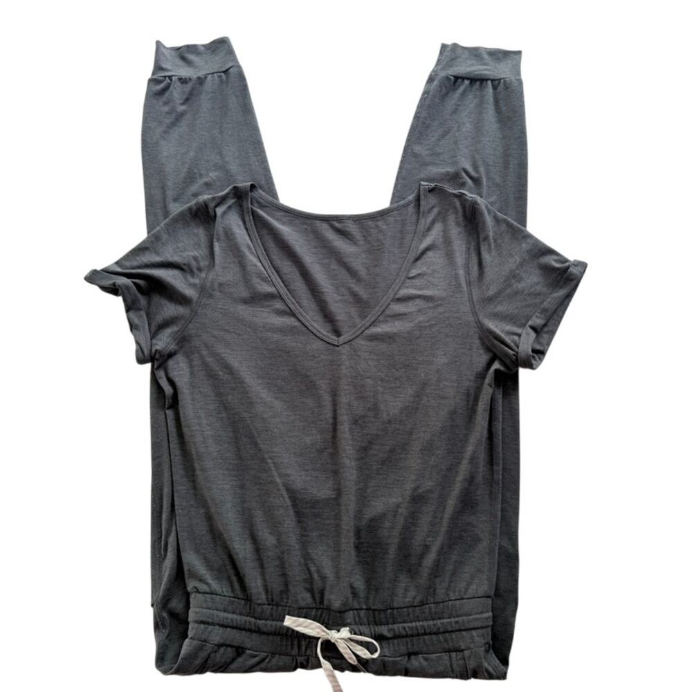 Vuori All Day Jumpsuit Romper Charcoal Grey Size Small Casual Comfort #VW424 - Picture 2 of 8